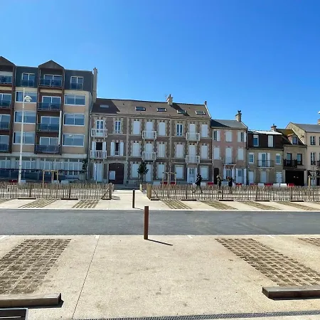 Superbe Front De Apartment Luc-sur-Mer