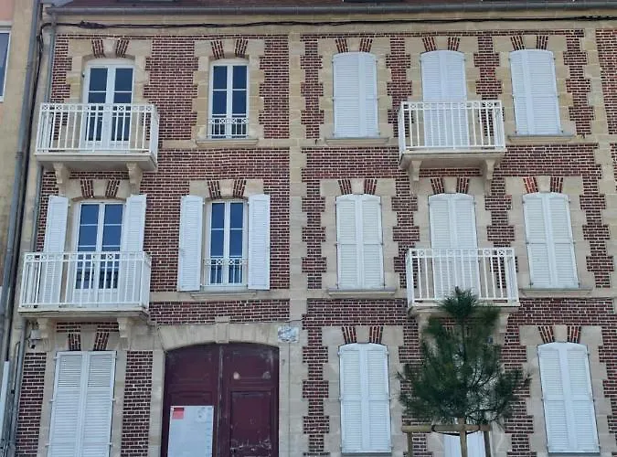 Superbe Front De Apartamento